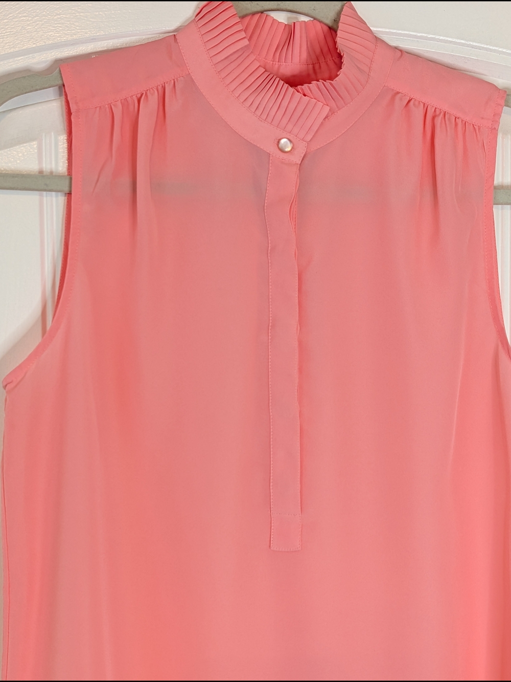 J Crew Peach Pink Ruffled Mock Neck Collar Sleeveless Shirt - Picture 2 of 13